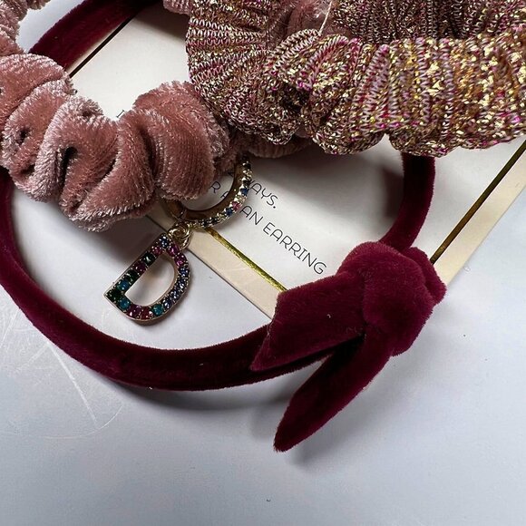 Nordstrom Initial D  Gold Bobby Pin Pink Scrunchie Set Pearl Preppy Chic - Picture 4 of 5